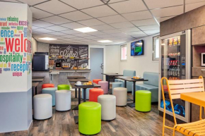 Отель Welcomotel Les Mureaux  Ле-Мюро